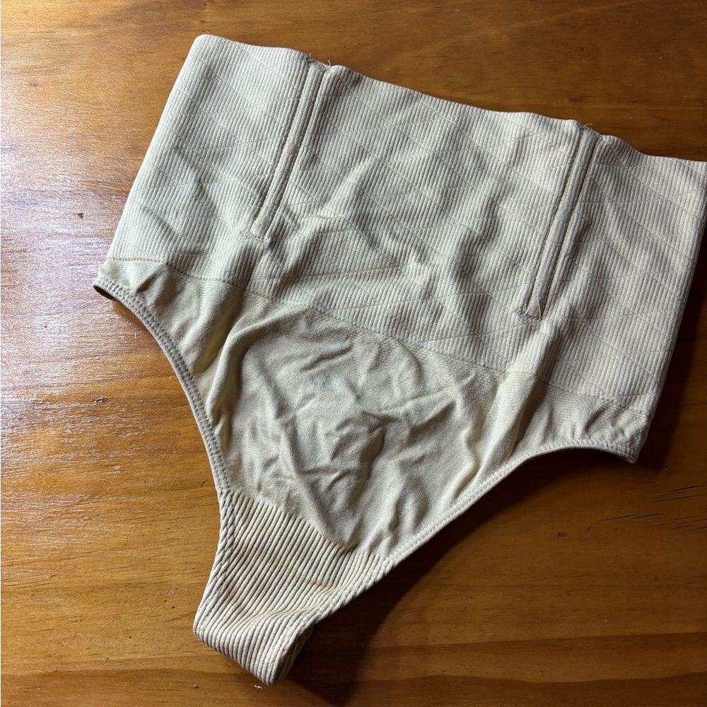High-Waisted Ribbed Shapewear
